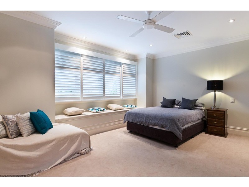 72 Waratah Avenue, Dalkeith WA 6009