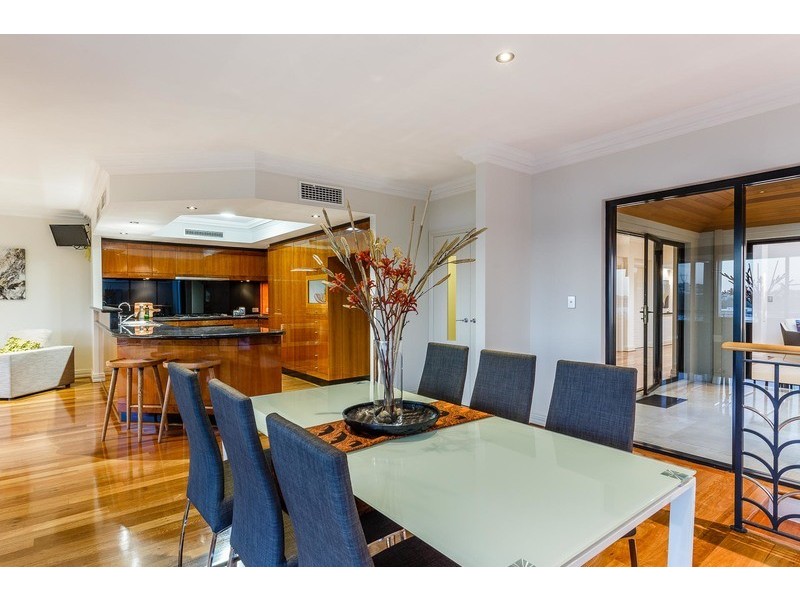 10 Helpman Close, Mosman Park WA 6012