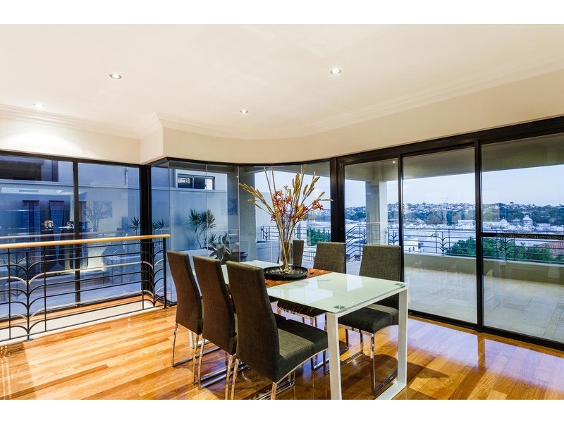 10 Helpman Close, Mosman Park WA 6012