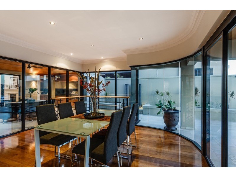 10 Helpman Close, Mosman Park WA 6012