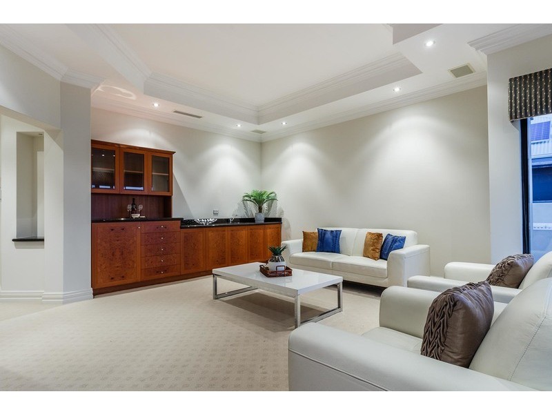 10 Helpman Close, Mosman Park WA 6012