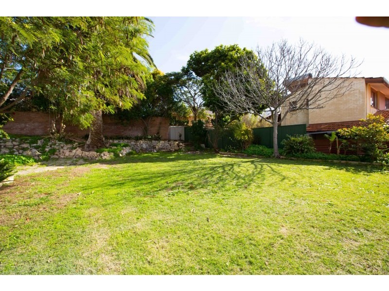 5 Corry Lynn Road, Claremont WA 6010