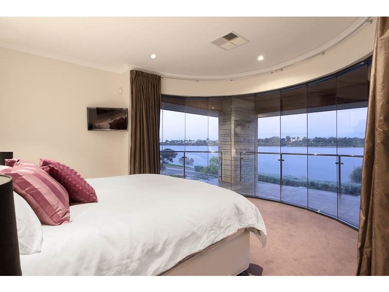 157 The Esplanade, Mount Pleasant WA 6153