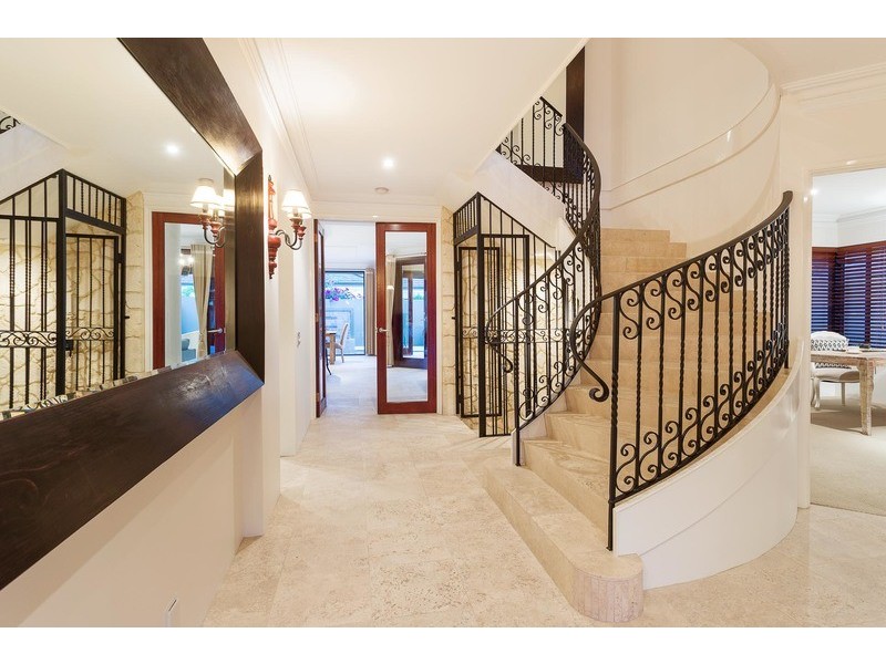 23 Van Kleef Circuit, Mount Claremont WA 6010