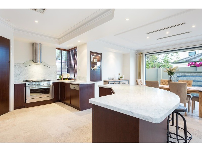 23 Van Kleef Circuit, Mount Claremont WA 6010