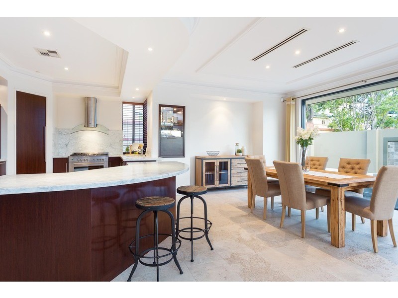 23 Van Kleef Circuit, Mount Claremont WA 6010