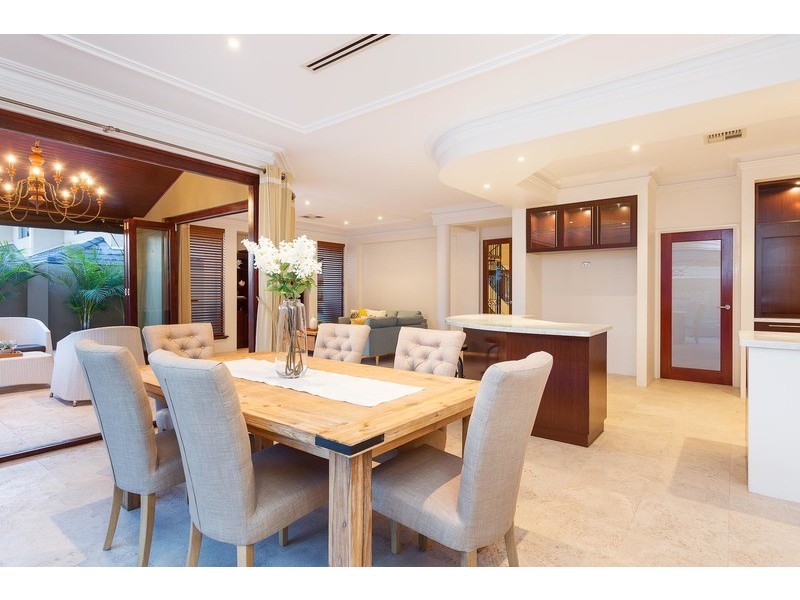 23 Van Kleef Circuit, Mount Claremont WA 6010