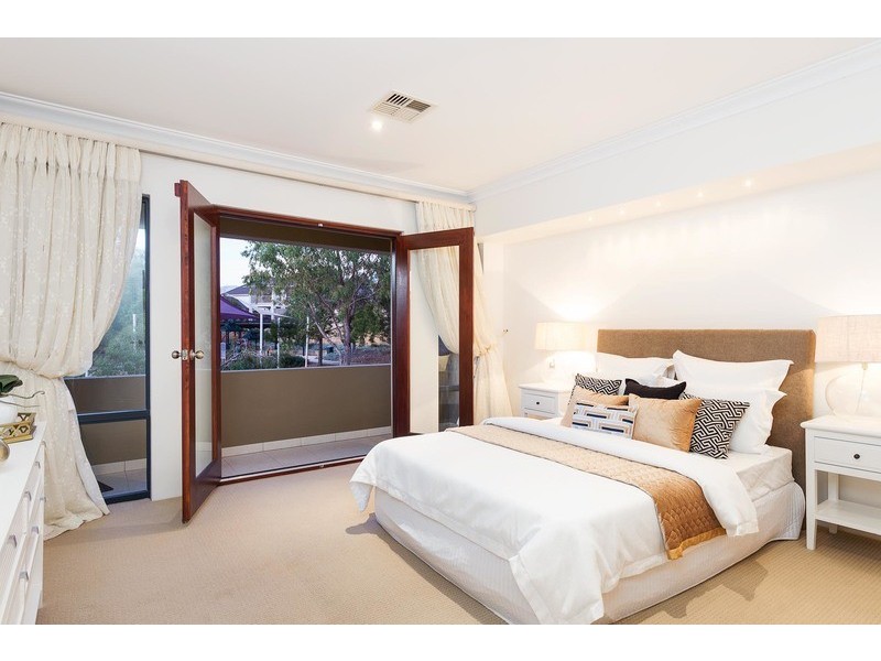 23 Van Kleef Circuit, Mount Claremont WA 6010