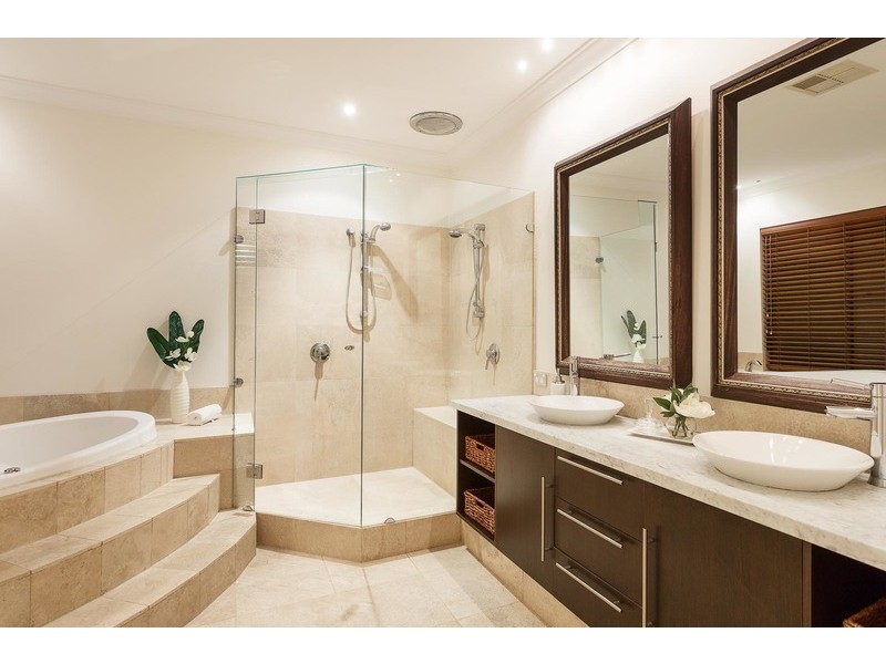 23 Van Kleef Circuit, Mount Claremont WA 6010