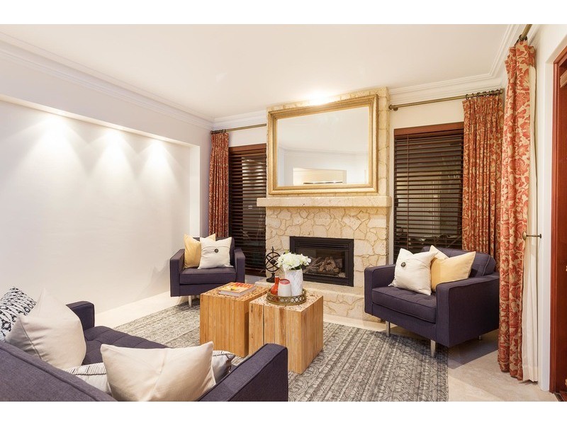 23 Van Kleef Circuit, Mount Claremont WA 6010