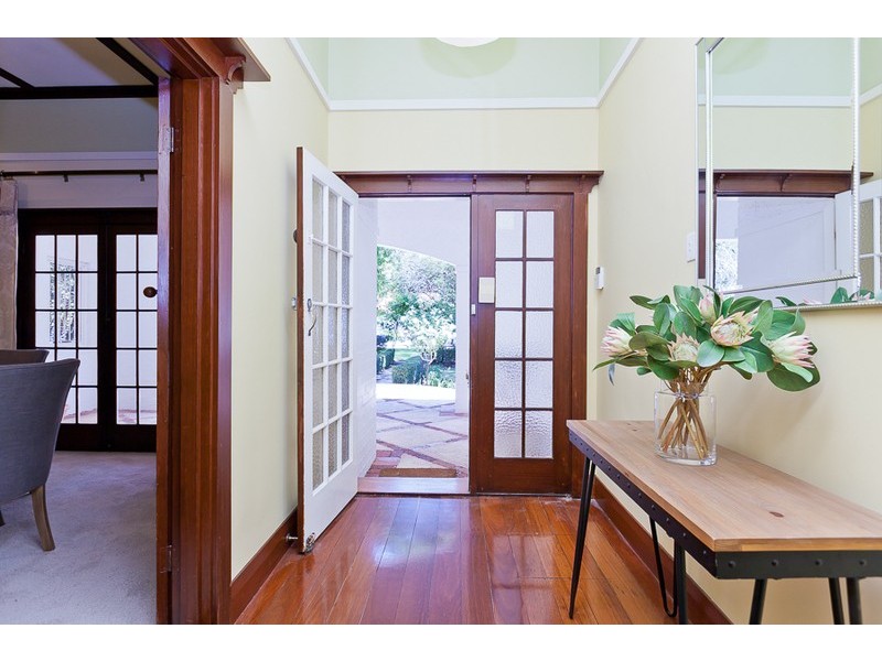 18 Tyrell Street, Nedlands WA 6009