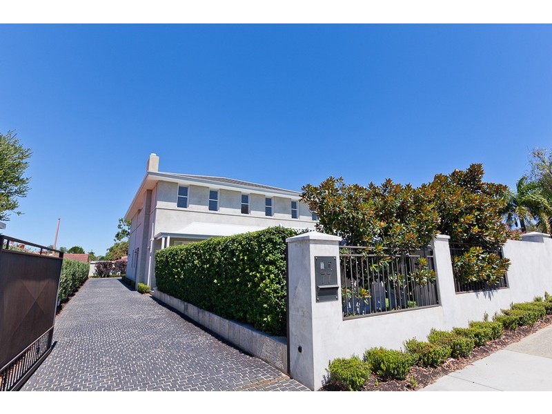 77 Rosewood Avenue, Woodlands WA 6018