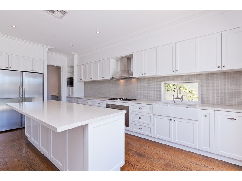 77 Rosewood Avenue, Woodlands WA 6018