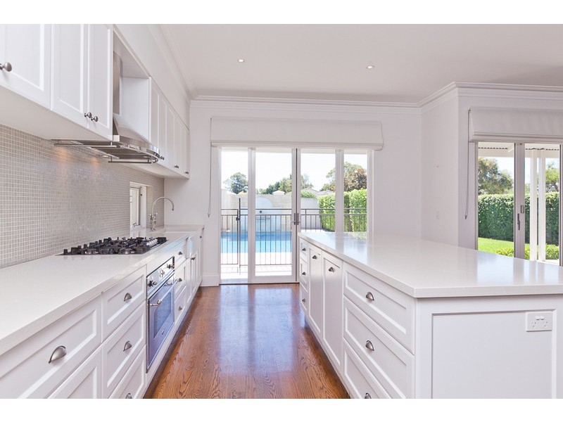 77 Rosewood Avenue, Woodlands WA 6018