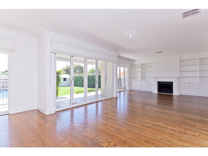 77 Rosewood Avenue, Woodlands WA 6018