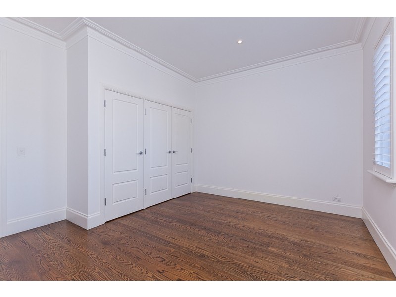 77 Rosewood Avenue, Woodlands WA 6018