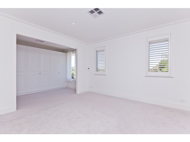 77 Rosewood Avenue, Woodlands WA 6018