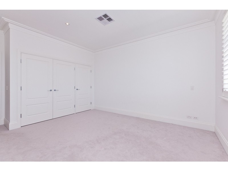 77 Rosewood Avenue, Woodlands WA 6018