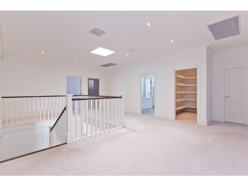 77 Rosewood Avenue, Woodlands WA 6018