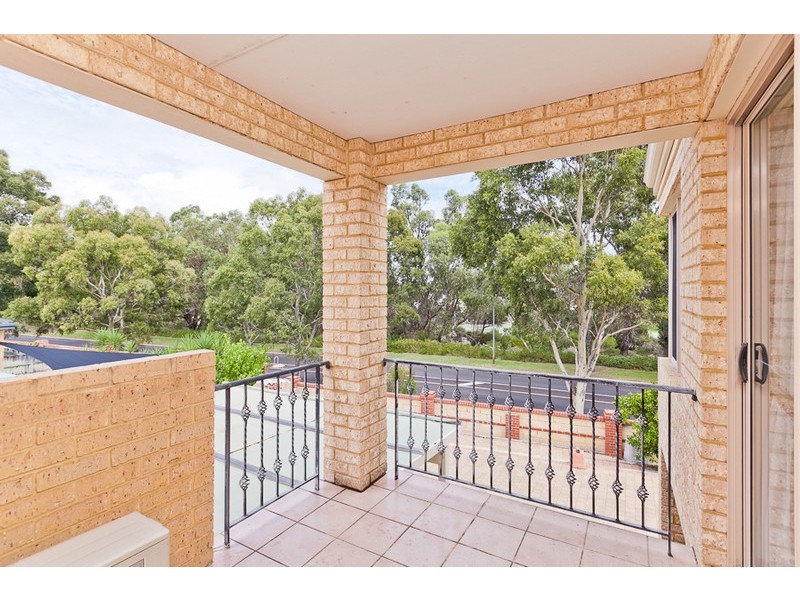 9 Lambeth Mews, Mount Claremont WA 6010