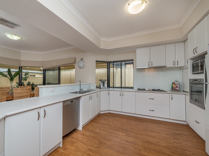 3 Jalna Way, Carramar WA 6031