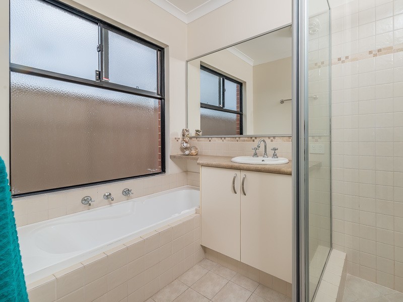 3 Jalna Way, Carramar WA 6031