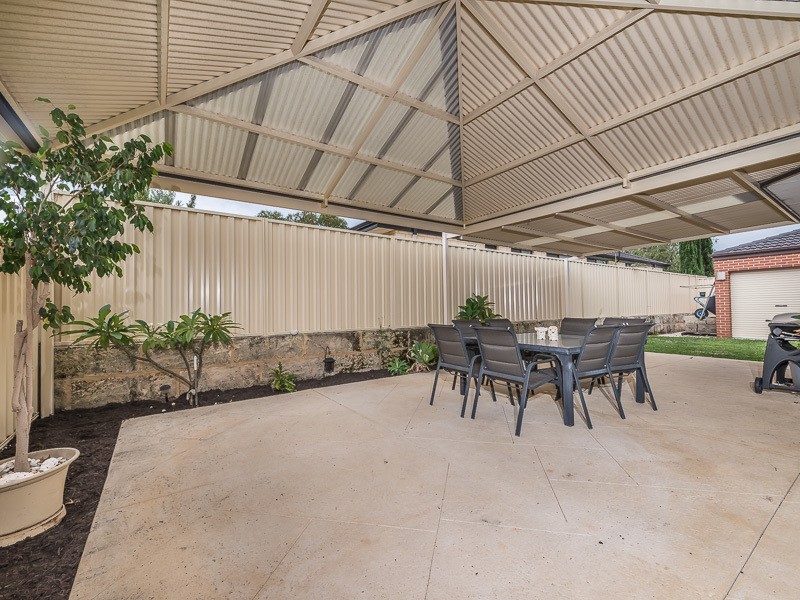 3 Jalna Way, Carramar WA 6031