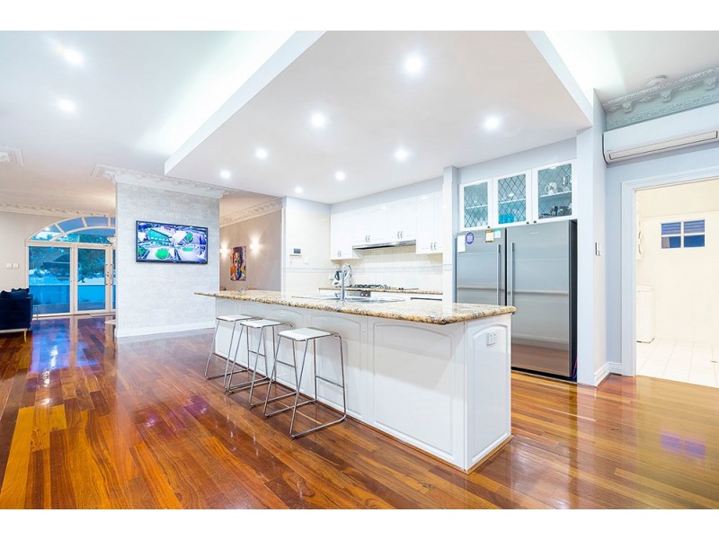 97 Melville Beach Road, Applecross WA 6153