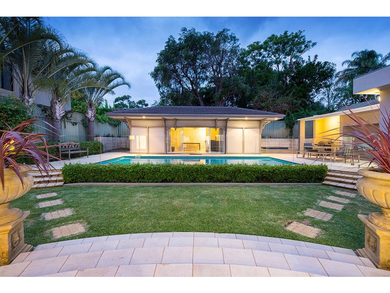 97 Melville Beach Road, Applecross WA 6153