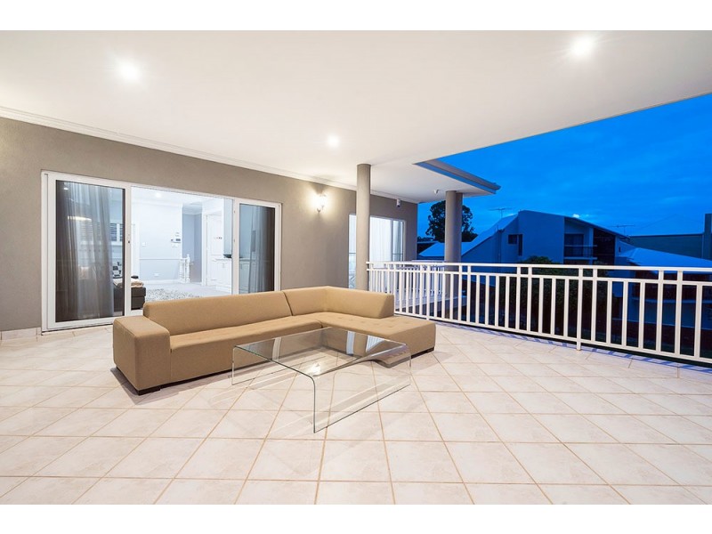 97 Melville Beach Road, Applecross WA 6153