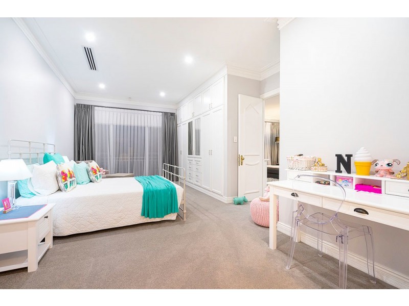 97 Melville Beach Road, Applecross WA 6153