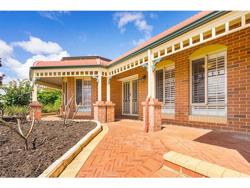 10 St Pierre Circuit, Currambine WA 6028