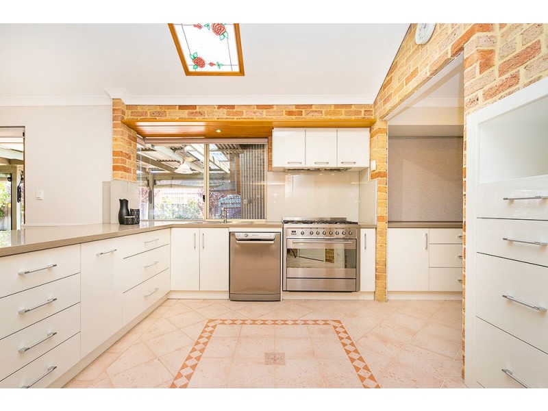 10 St Pierre Circuit, Currambine WA 6028