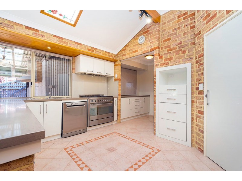 10 St Pierre Circuit, Currambine WA 6028