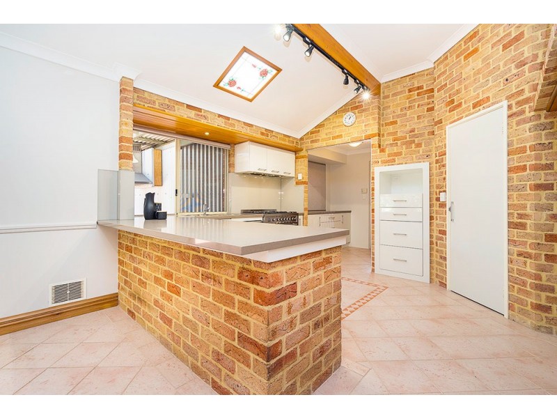 10 St Pierre Circuit, Currambine WA 6028