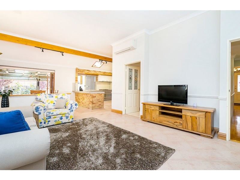 10 St Pierre Circuit, Currambine WA 6028