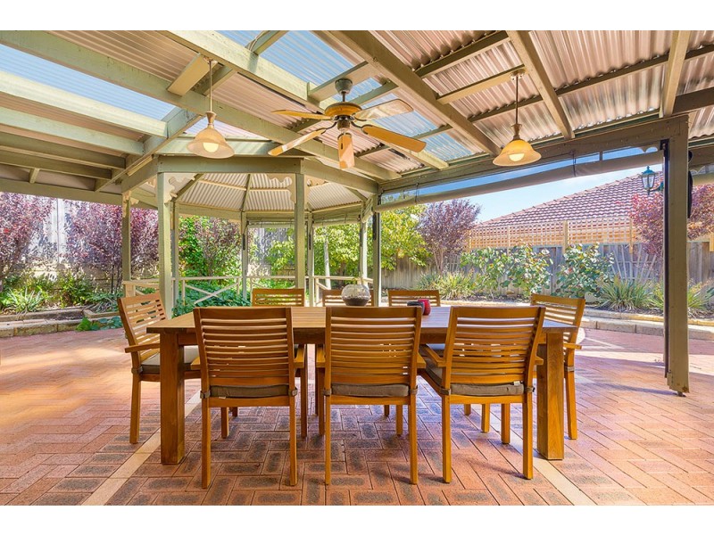 10 St Pierre Circuit, Currambine WA 6028