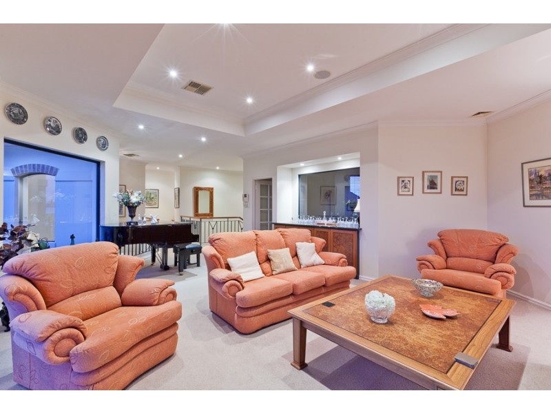 2 Palmer Street, Attadale WA 6156