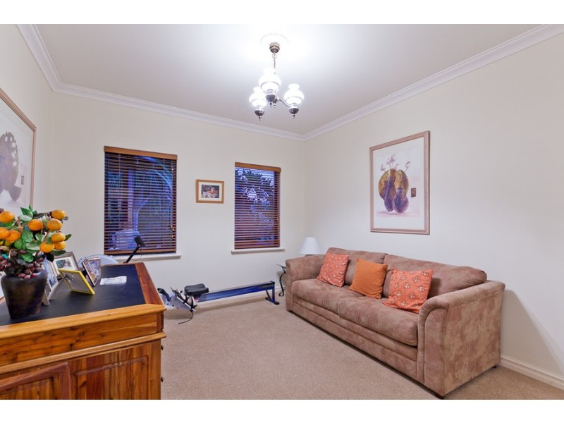2 Palmer Street, Attadale WA 6156