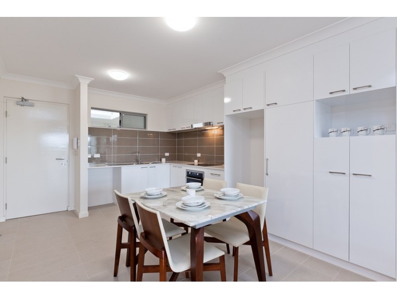 2/16 Grey Street, Cannington WA 6107