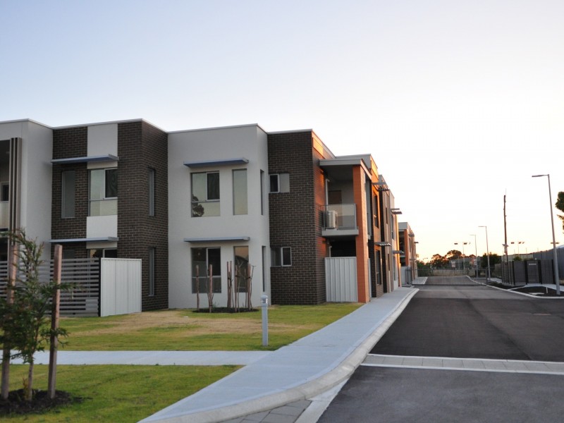 2/16 Grey Street, Cannington WA 6107