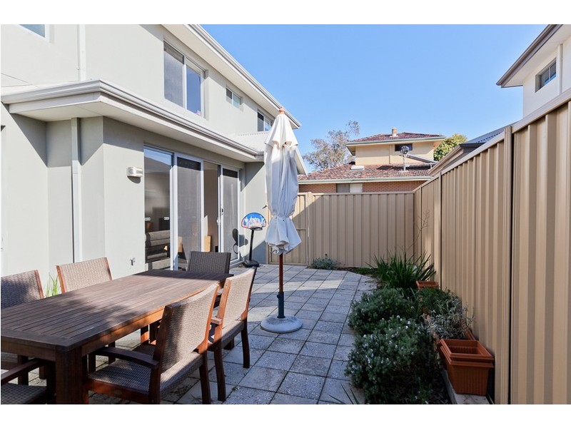 9C Watkins Street, Fremantle WA 6160