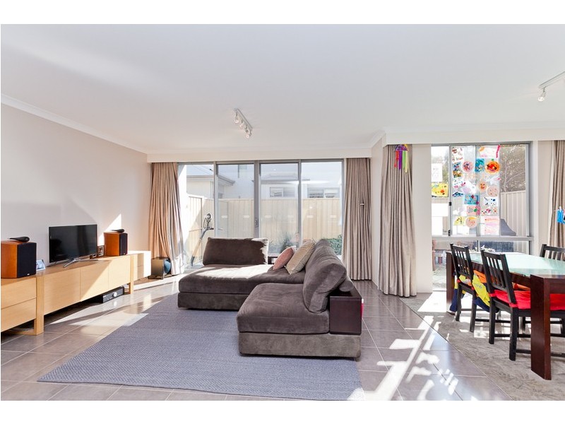 9C Watkins Street, Fremantle WA 6160