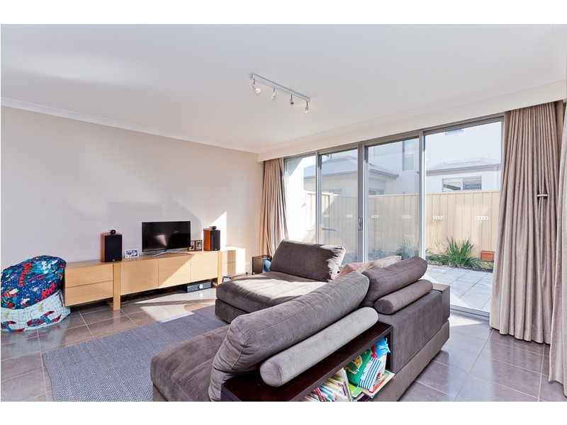 9C Watkins Street, Fremantle WA 6160