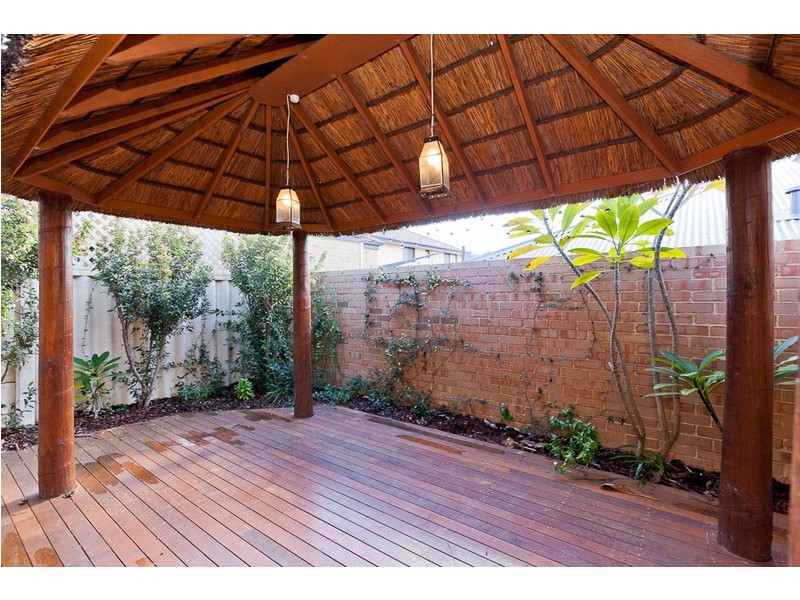 3/317 Scarborough Beach Road, Woodlands WA 6018