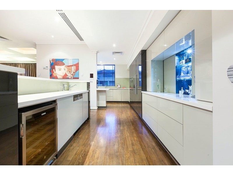 38 Hobbs Avenue, Dalkeith WA 6009