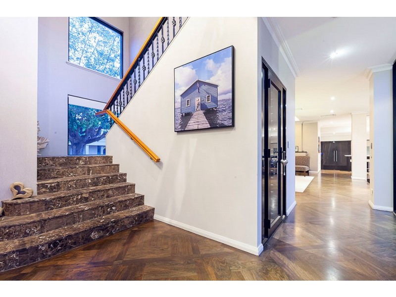 38 Hobbs Avenue, Dalkeith WA 6009