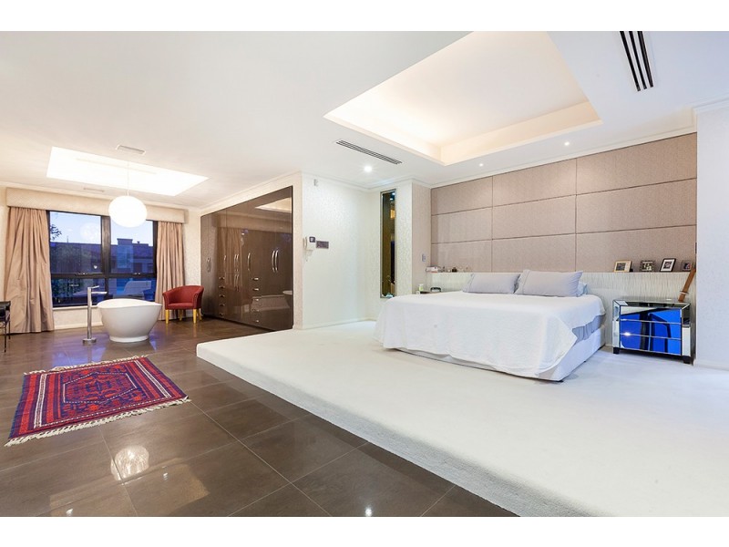 38 Hobbs Avenue, Dalkeith WA 6009