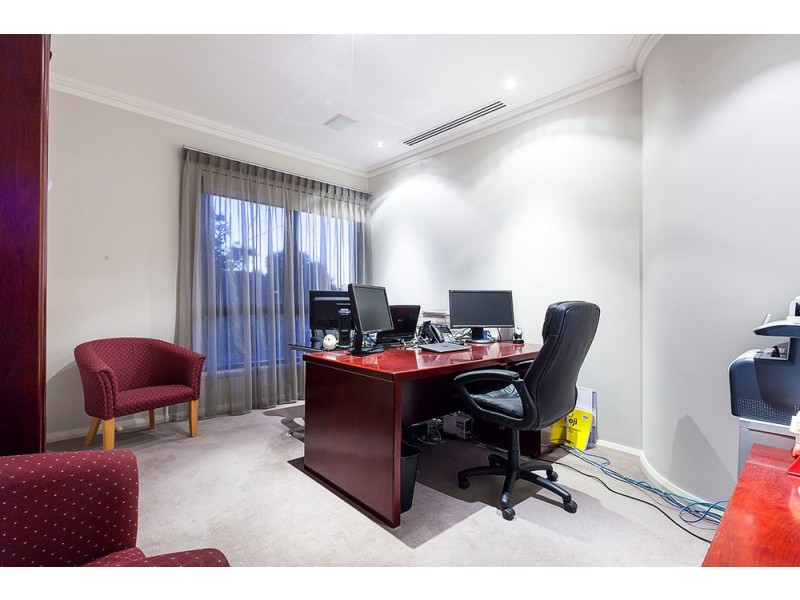 38 Hobbs Avenue, Dalkeith WA 6009