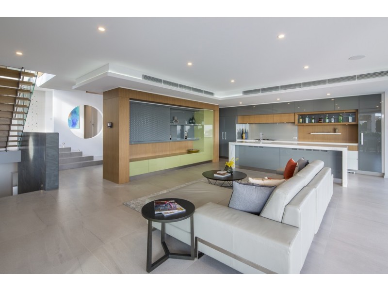 8 Taworri Way, City Beach WA 6015